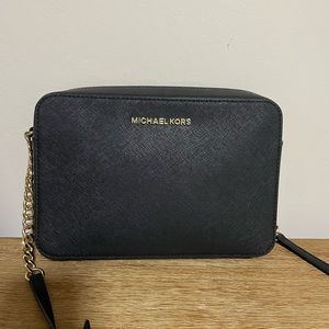 cross body Michael Kors essential black/gold  bag
